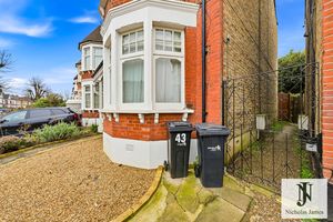 Photo 27- click for photo gallery